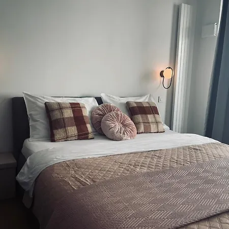 Euroveagreyluxury Apartament *