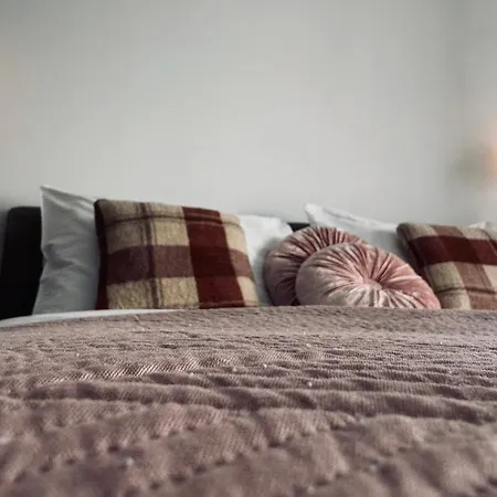 Euroveagreyluxury Apartment *